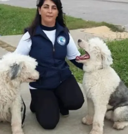 María de los Ángeles Castro, peluquera y adiestradora canina en Ituzaingó